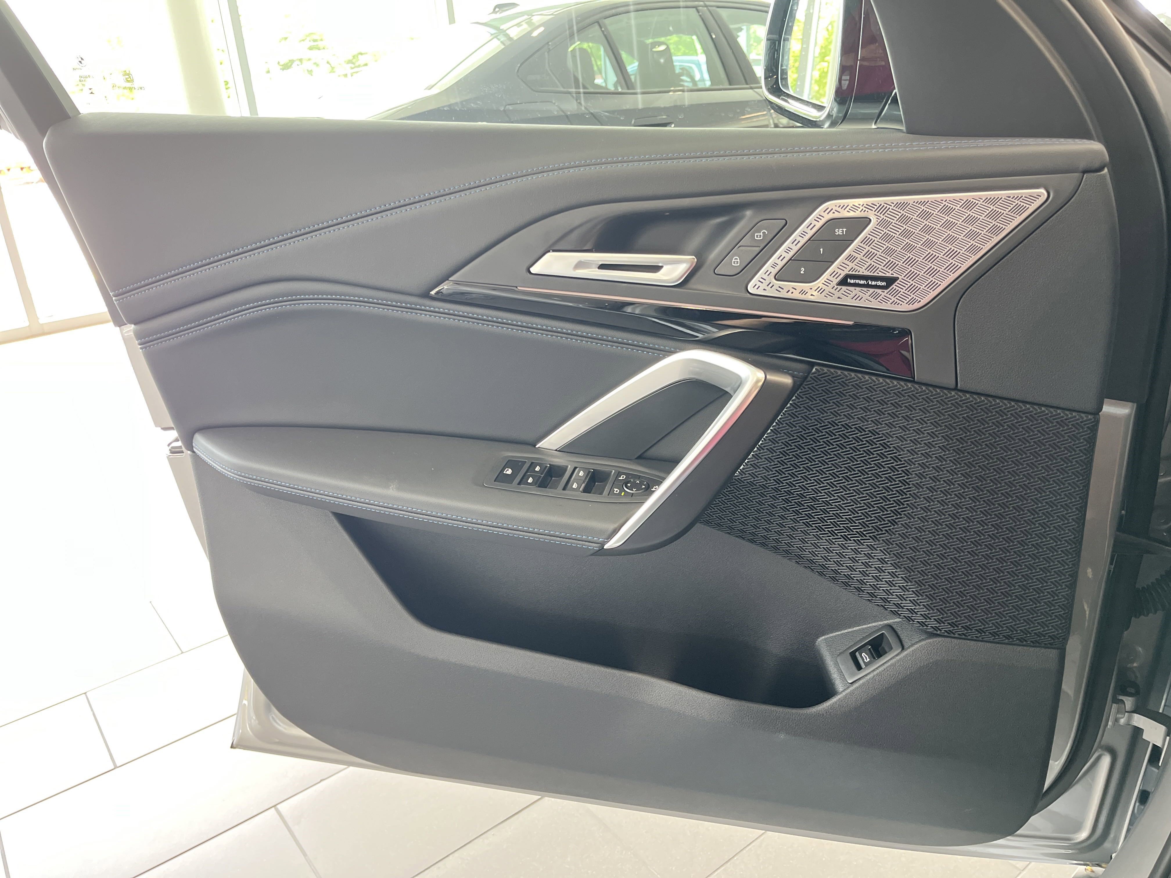 New 2025 BMW X1 xDrive28i w/ Technology Package image 17