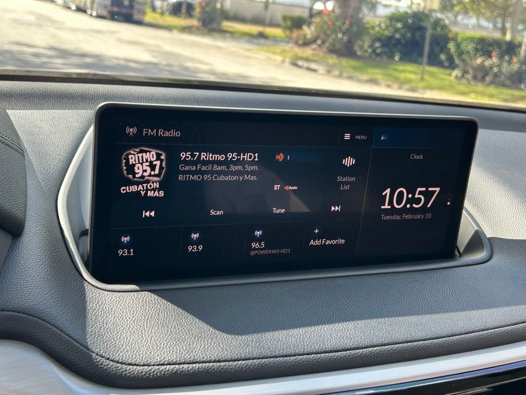 Used 2023 Acura MDX SH-AWD image 57