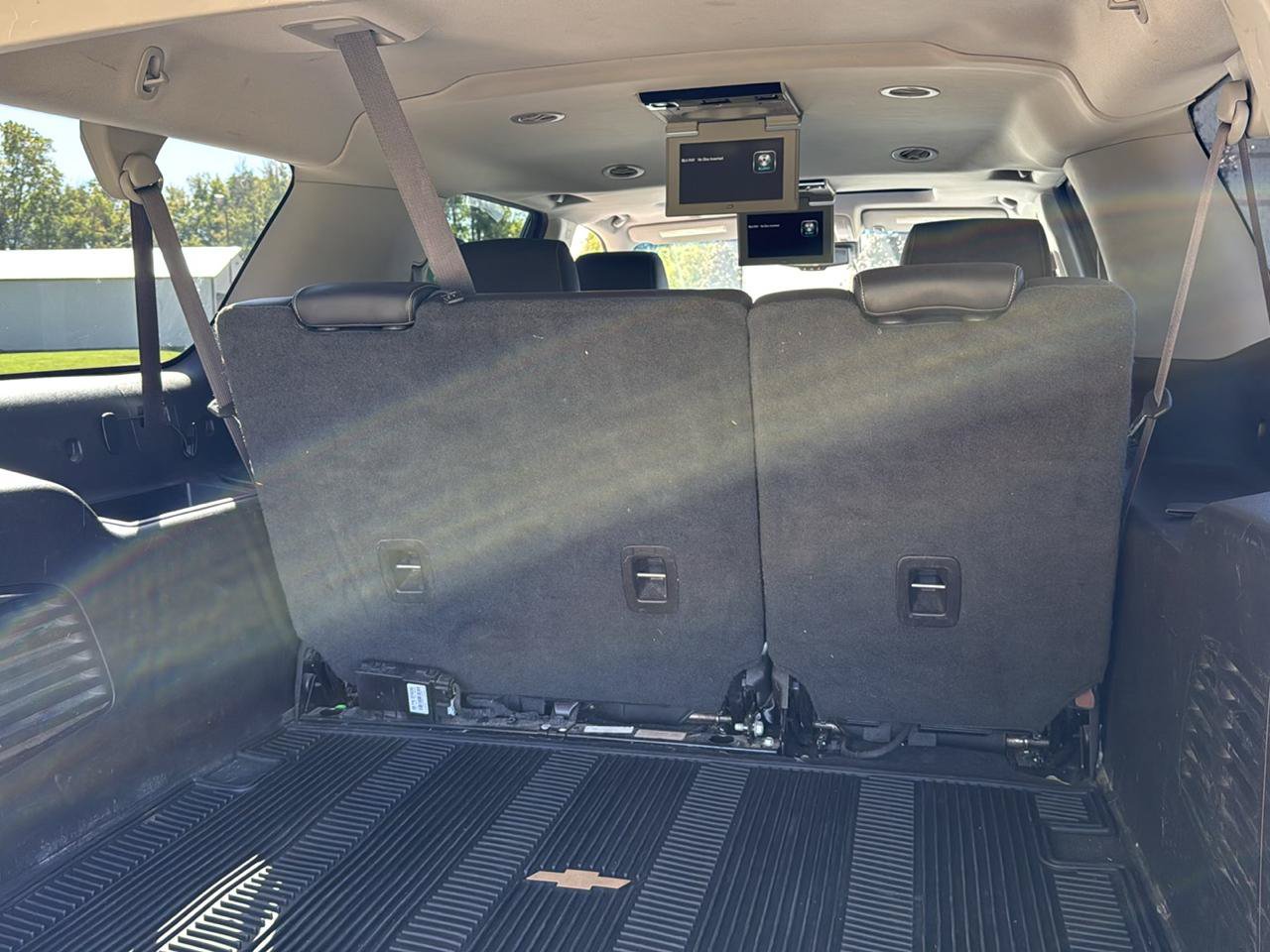 Used 2015 Chevrolet Suburban LTZ AWD/4WD image 26