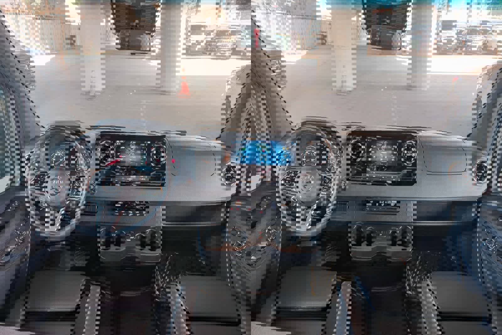 Used 2024 Mercedes-Benz Sprinter 2500 image 13