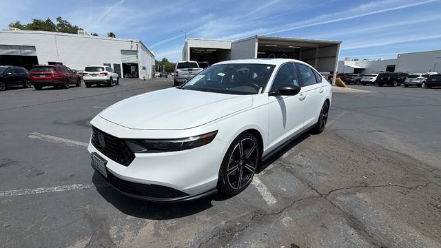 Used 2023 Honda Accord Sport image 1
