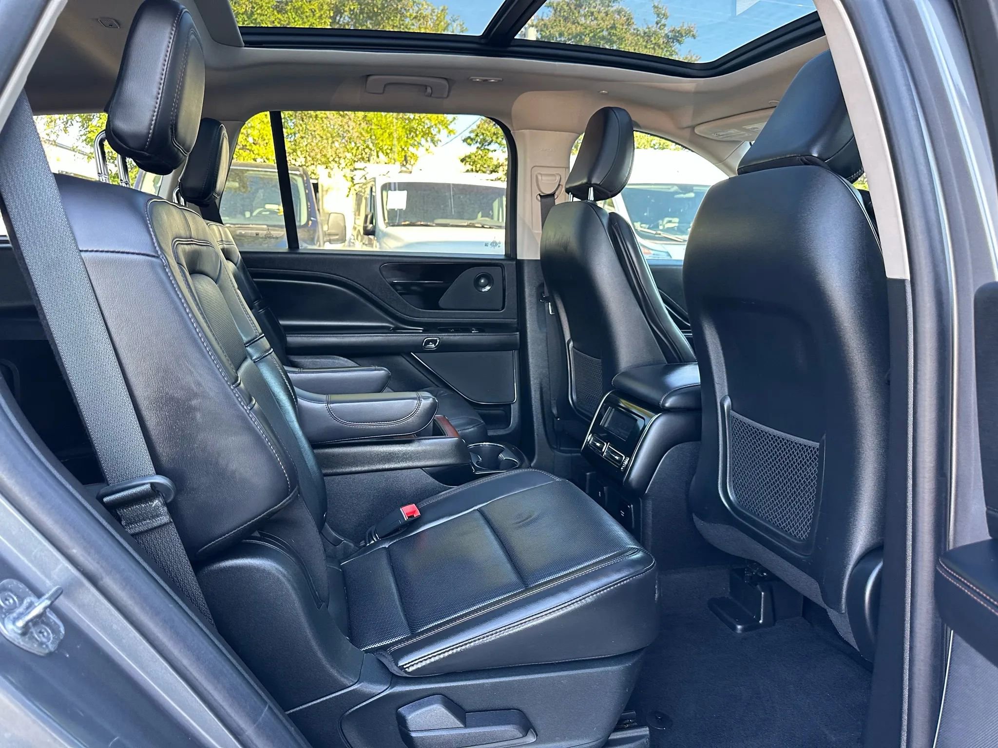 Used 2021 Lincoln Aviator Reserve w/ Equipment Group 208A image 26