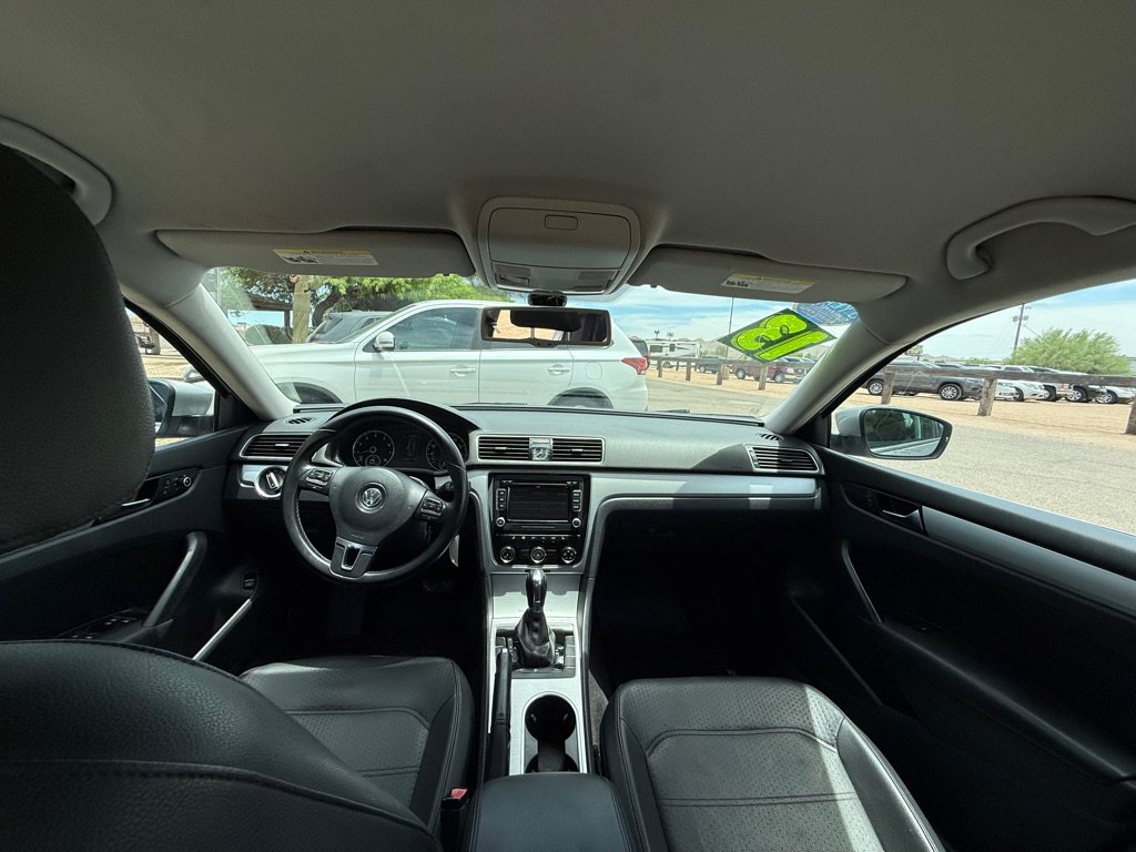 Used 2013 Volkswagen Passat 2.5 SE FWD image 16