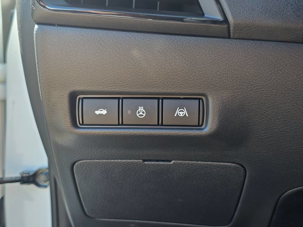 New 2026 Nissan Sentra SR w/ SR Premium Package FWD image 33