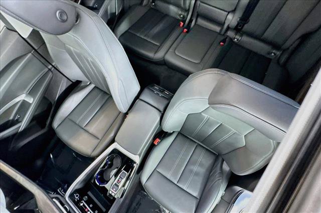 Used 2025 Audi Q5 Premium w/ Convenience Package AWD/4WD image 18