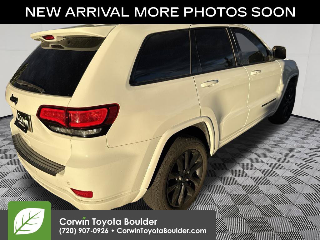 Used 2020 Jeep Grand Cherokee Altitude AWD/4WD image 8