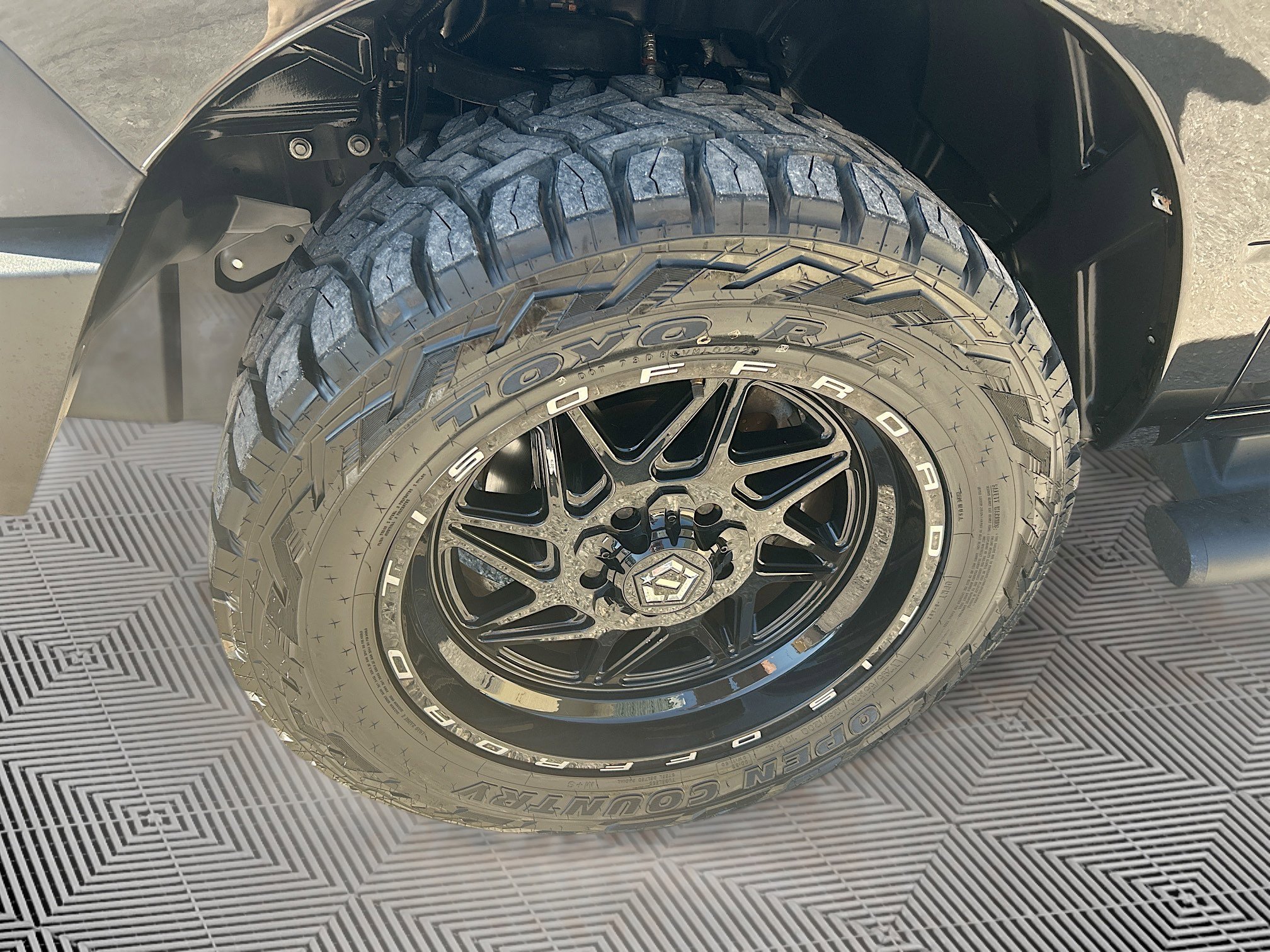 Used 2017 RAM 1500 Rebel image 32