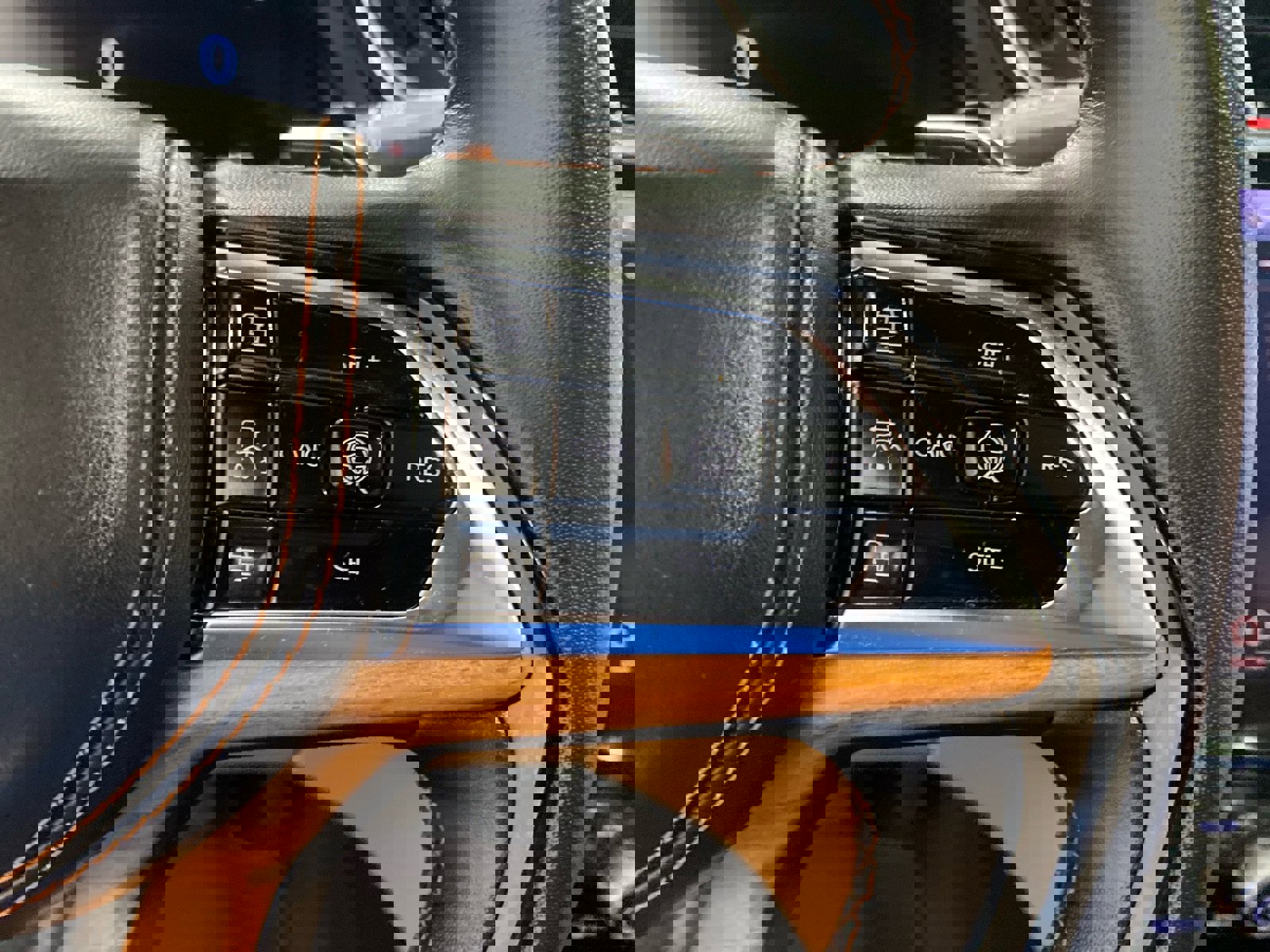 Used 2023 Jeep Grand Cherokee L Summit image 22