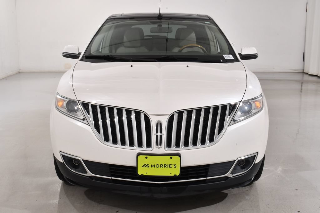 Used 2015 Lincoln MKX AWD w/ Equipment Group 102A image 3