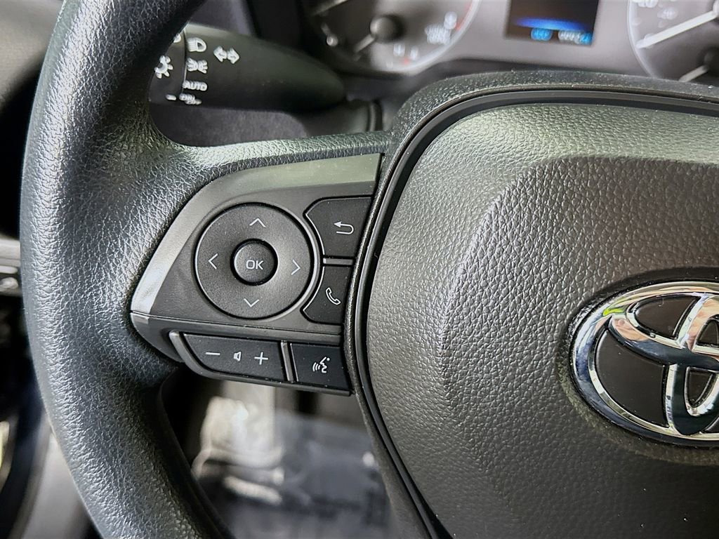 Certified 2025 Toyota Corolla LE FWD image 21