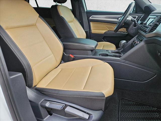 Used 2023 Volkswagen Atlas Cross Sport SE FWD image 19