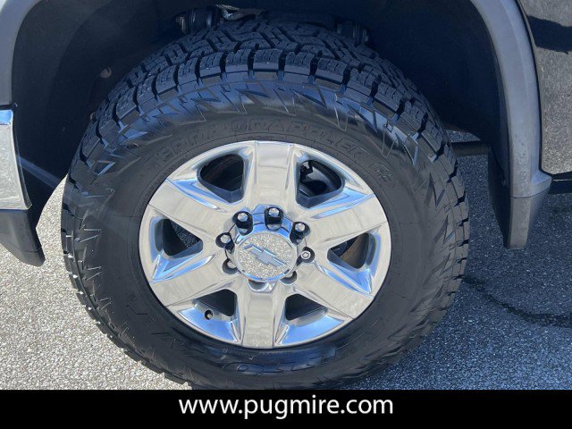 Used 2020 Chevrolet Silverado 3500 LTZ w/ LTZ Premium Package image 11