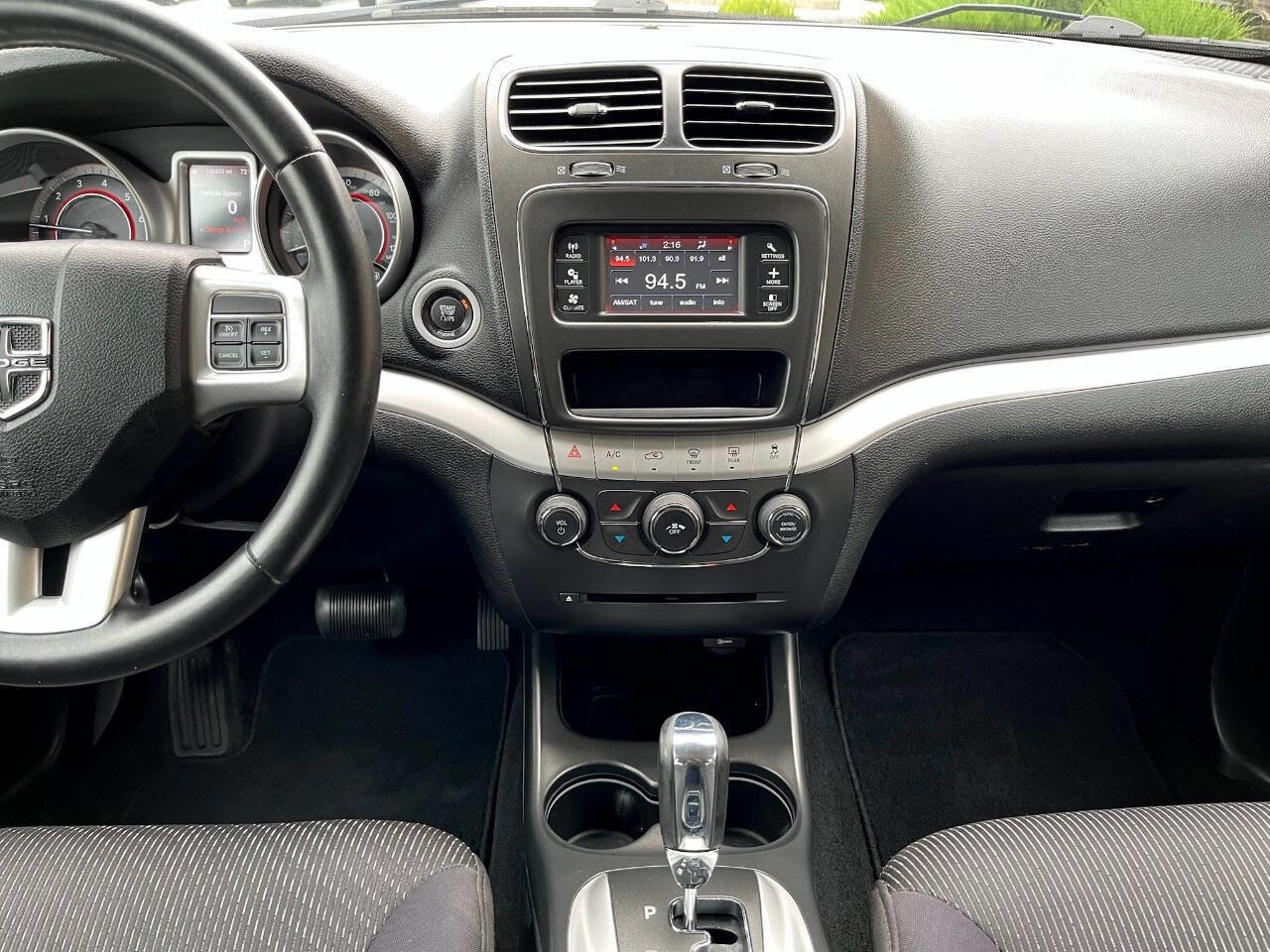 Used 2013 Dodge Journey SXT w/ Flexible Seating Group image 21