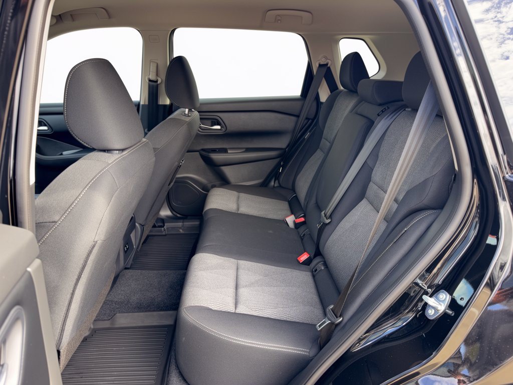Certified 2026 Nissan Rogue SV FWD image 25