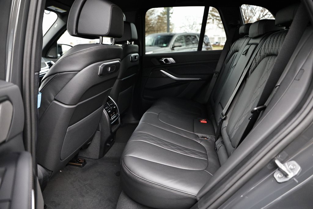 New 2026 BMW X5 M60i w/ Climate Comfort Package image 27