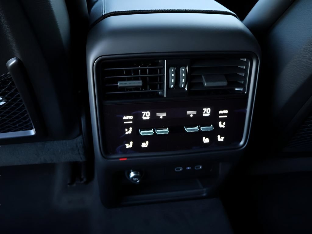 New 2026 Porsche Cayenne E-Hybrid Coupe AWD/4WD image 16
