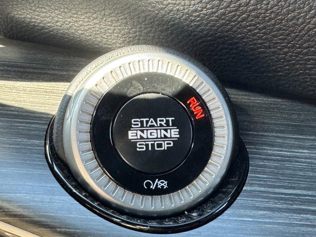 Used 2024 Jeep Wagoneer Series II w/ Flexible Seating Group image 19