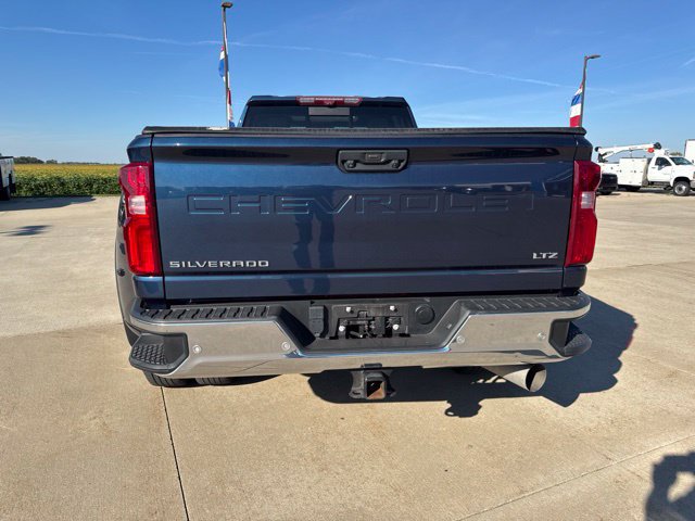 Used 2021 Chevrolet Silverado 3500 LTZ w/ LTZ Plus Package AWD/4WD image 9