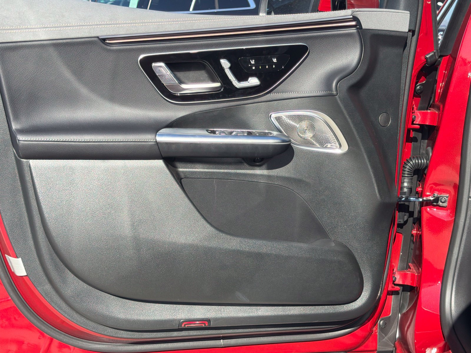 New 2027 Mercedes-Benz EQE 320 4MATIC SUV image 18