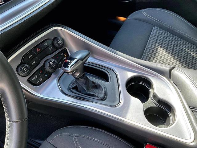 Used 2019 Dodge Challenger SXT image 15
