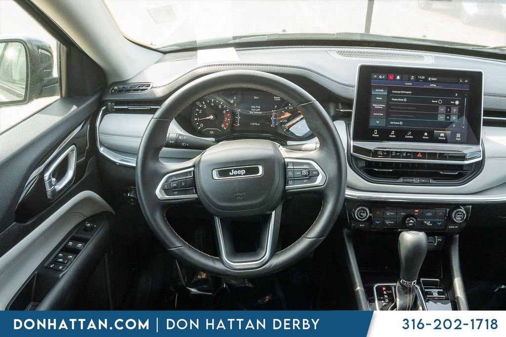 Used 2022 Jeep Compass Limited AWD/4WD image 5