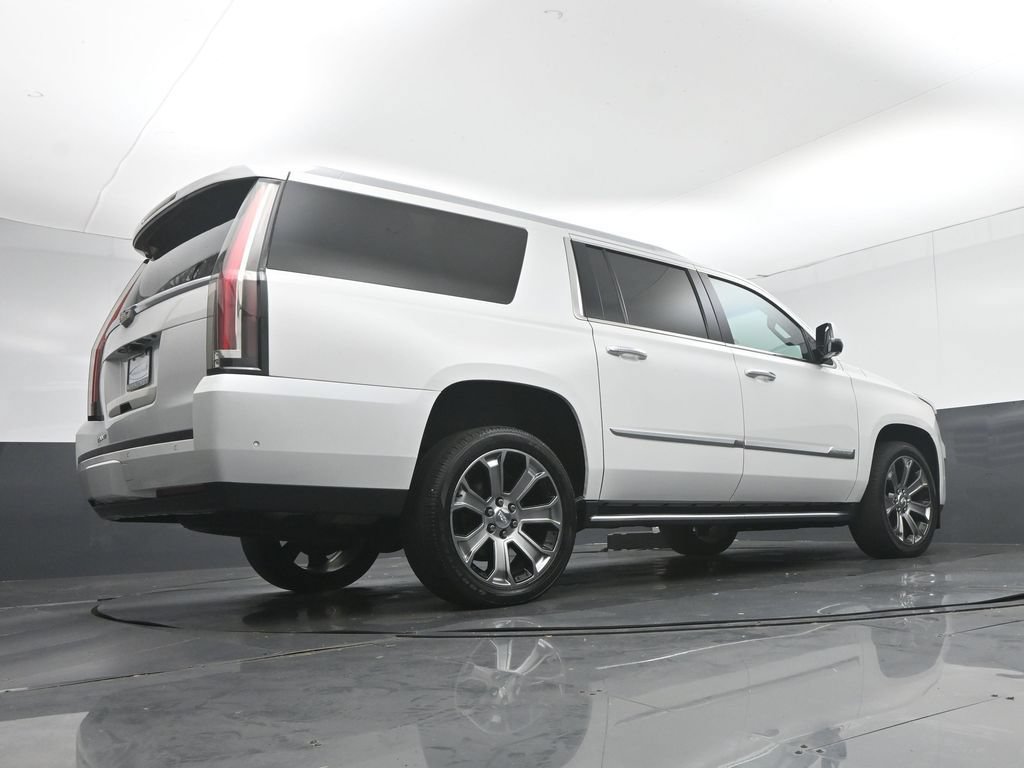Used 2019 Cadillac Escalade ESV Luxury AWD/4WD image 69