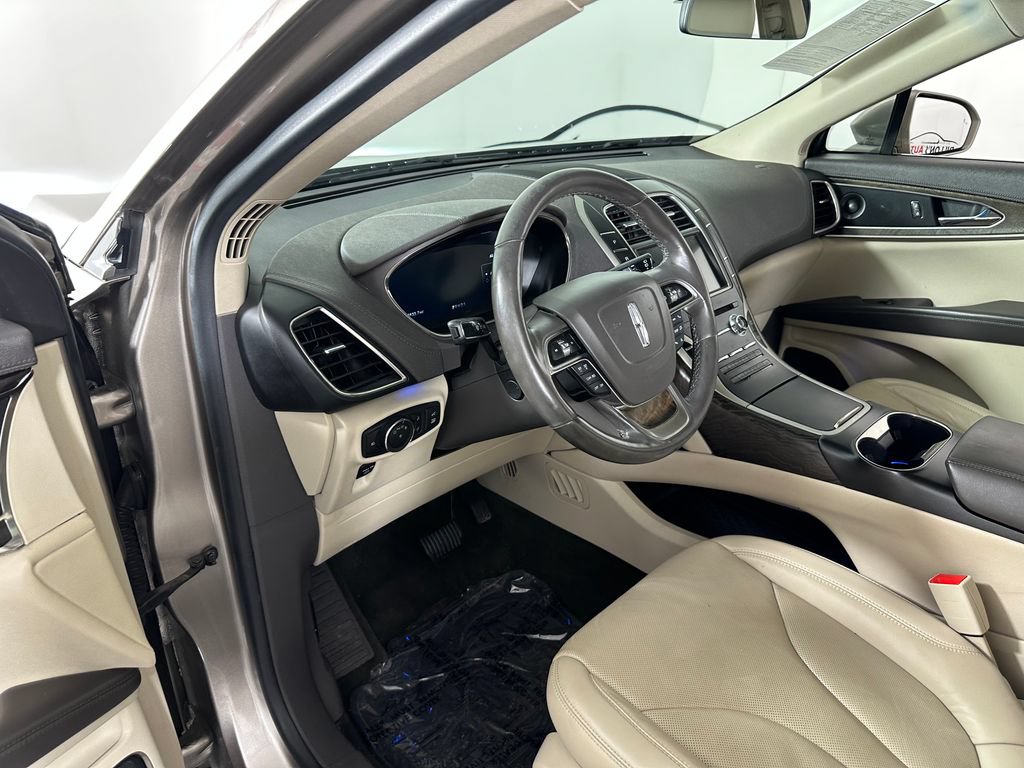 Used 2020 Lincoln Nautilus Reserve w/ Class II Trailer Tow Package AWD/4WD image 16