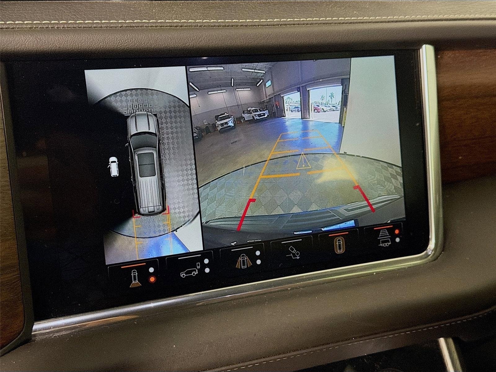 Certified 2023 GMC Yukon Denali Ultimate AWD/4WD image 17