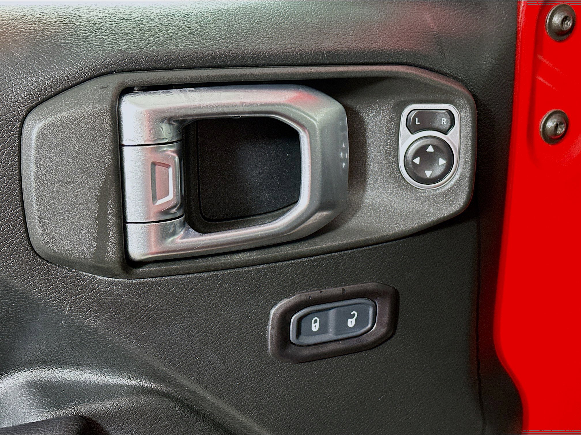 Used 2018 Jeep Wrangler Unlimited Sport S image 17