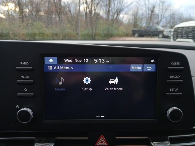 Used 2023 Hyundai Elantra SEL image 17