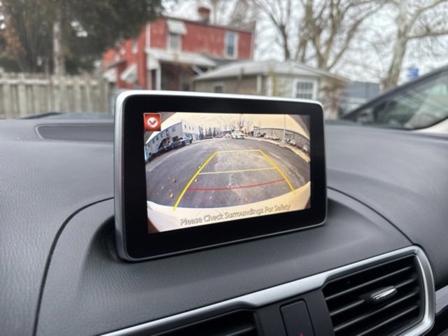 Used 2014 MAZDA MAZDA3 i Touring w/ Technology Package image 8