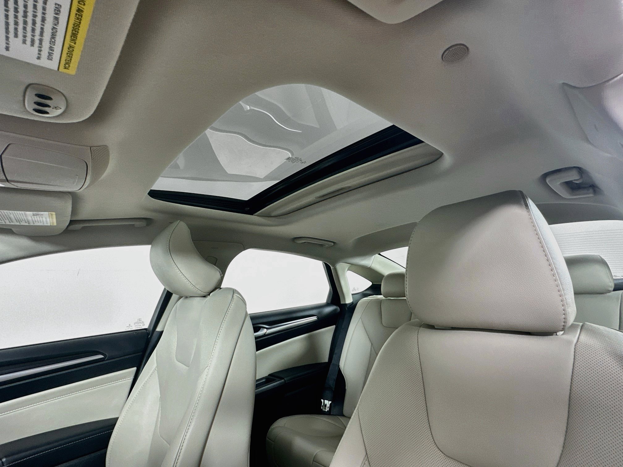 Used 2018 Ford Fusion Titanium FWD image 28