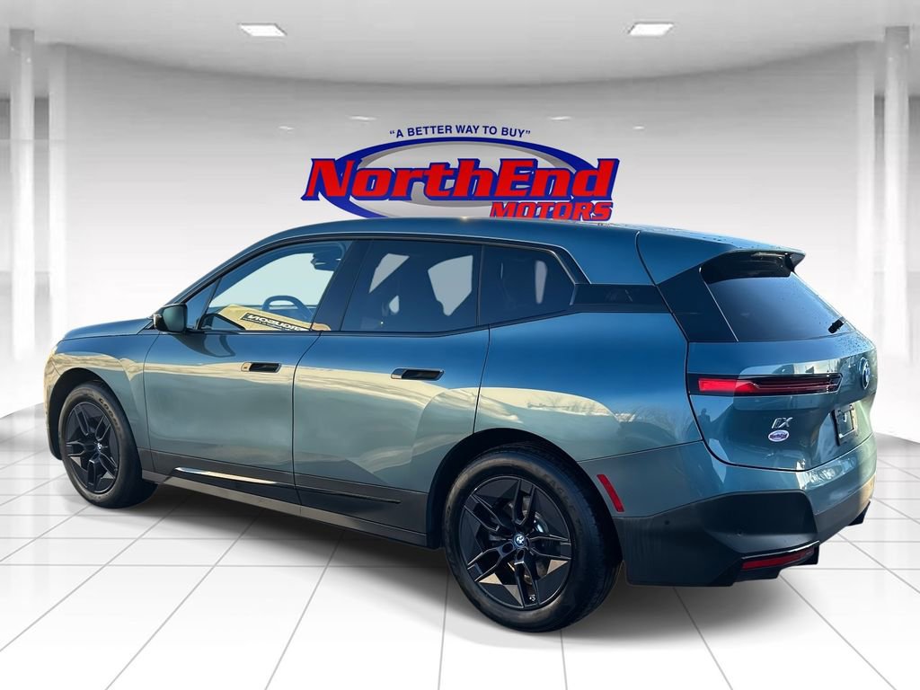 Used 2023 BMW iX xDrive50 w/ Convenience Package image 5