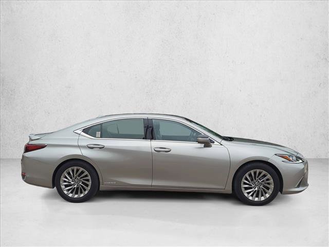 Used 2019 Lexus ES 300h w/ Accessory Package 2 FWD video 4