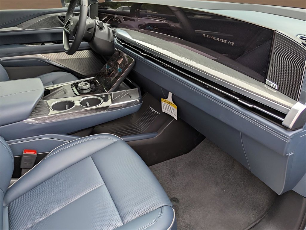 New 2025 Cadillac Escalade IQ Sport 2 image 18