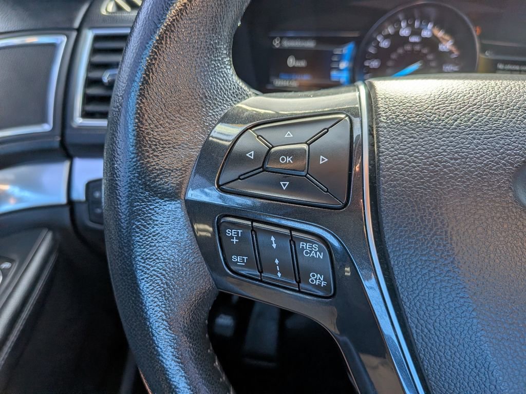 Used 2017 Ford Explorer Limited w/ Equipment Group 301A image 28