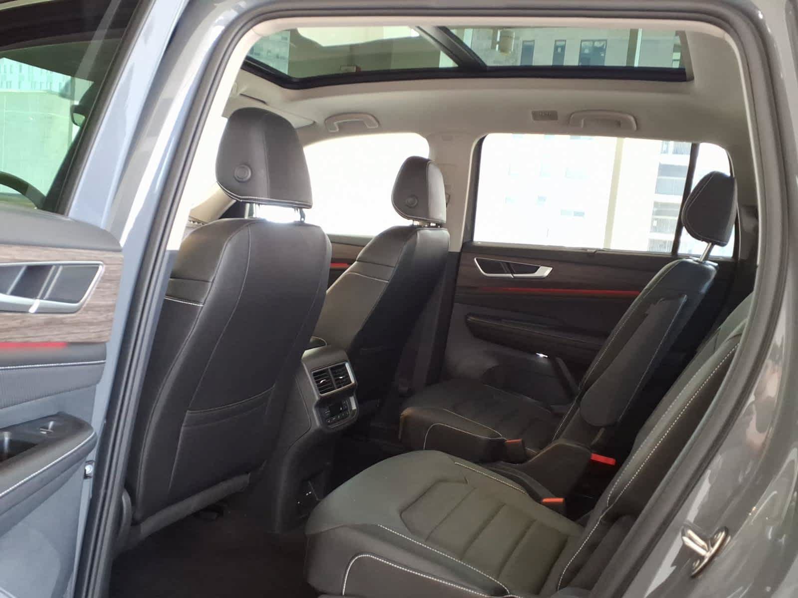 Certified 2026 Volkswagen Atlas SEL AWD/4WD image 17