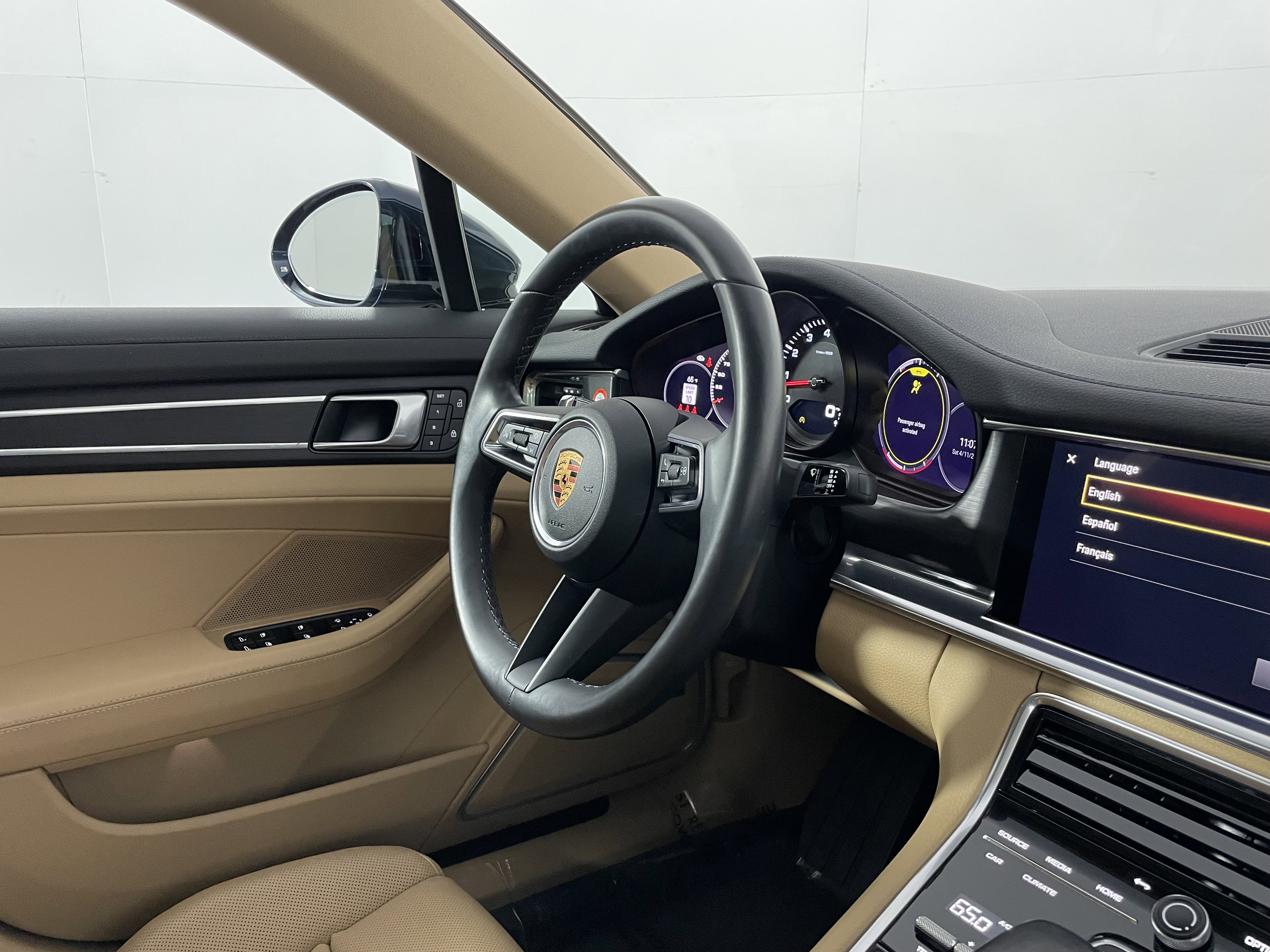 Used 2023 Porsche Panamera image 12