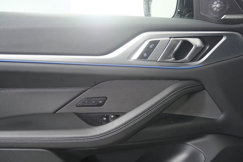 Certified 2025 BMW M440i image 8