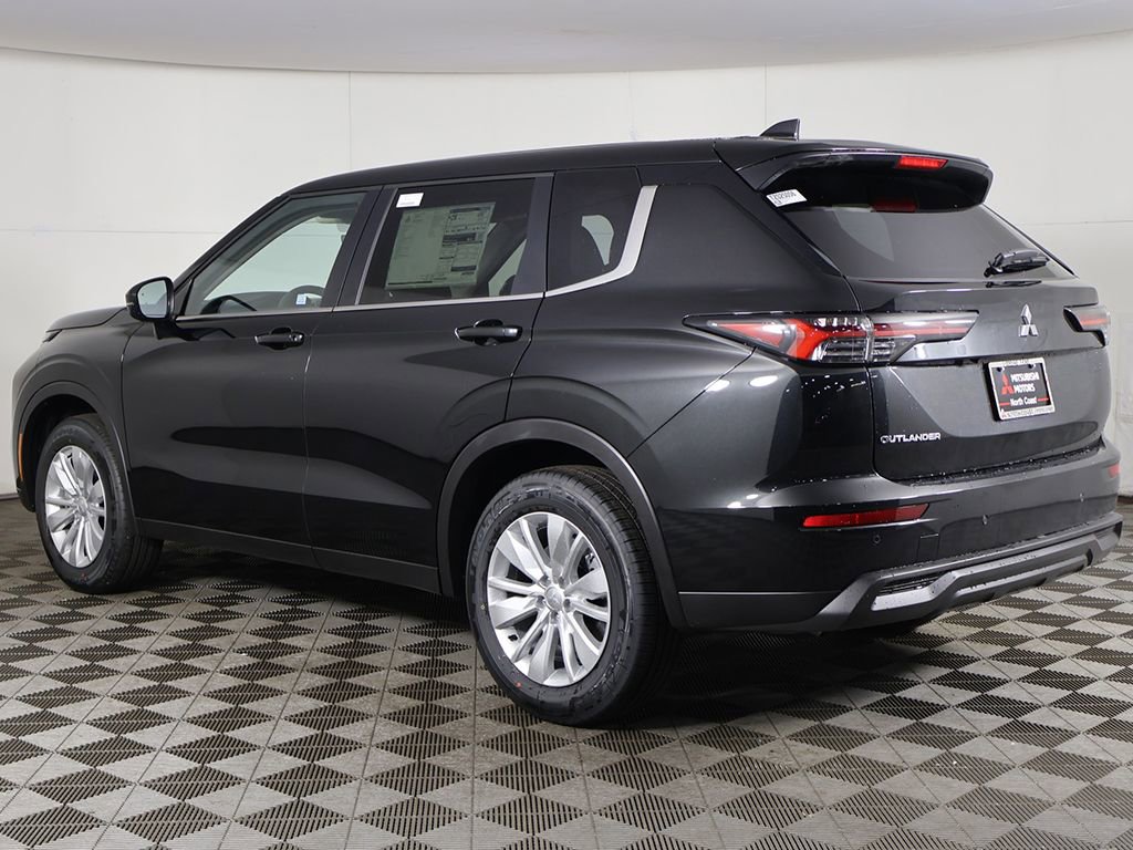 New 2026 Mitsubishi Outlander ES FWD image 8