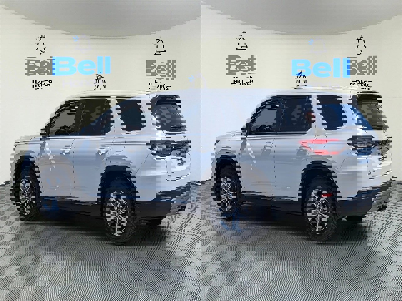 New 2025 Honda Pilot EX-L image 2
