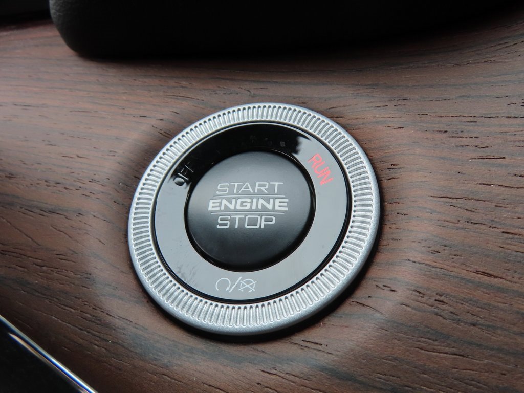 New 2025 Jeep Grand Cherokee Summit w/ Obsidian Package image 17