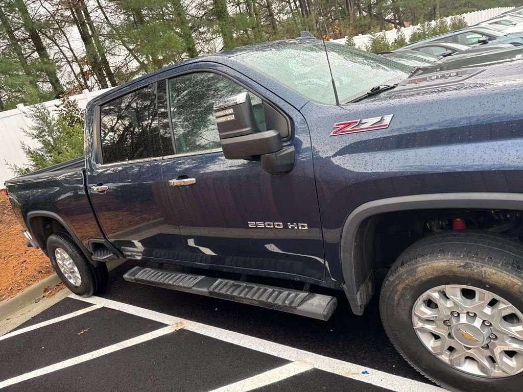 Used 2022 Chevrolet Silverado 2500 LTZ w/ LTZ Convenience Package image 2