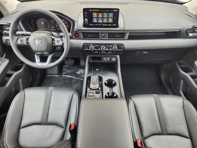 New 2025 Honda Pilot Touring image 16