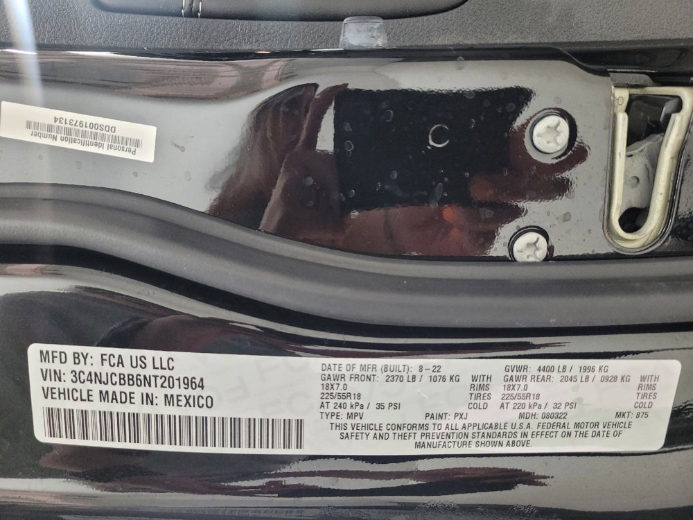 Used 2022 Jeep Compass Latitude FWD image 33