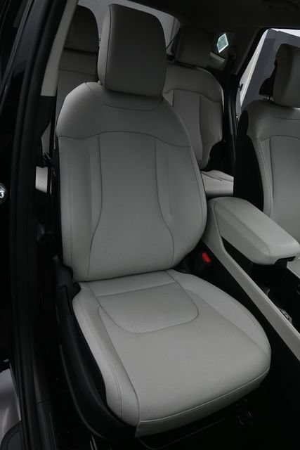 Used 2024 Kia Sportage EX FWD image 17