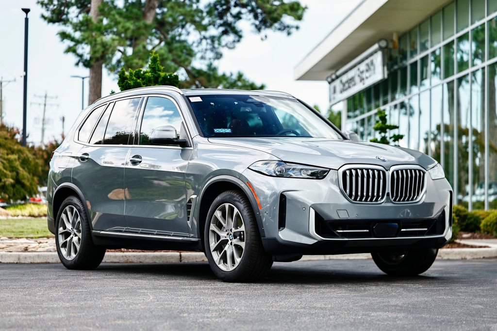 New 2026 BMW X5 xDrive50e w/ Premium Package AWD/4WD image 1