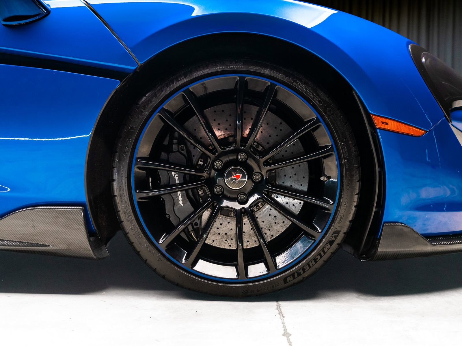 Used 2016 McLaren 570S Coupe RWD image 28