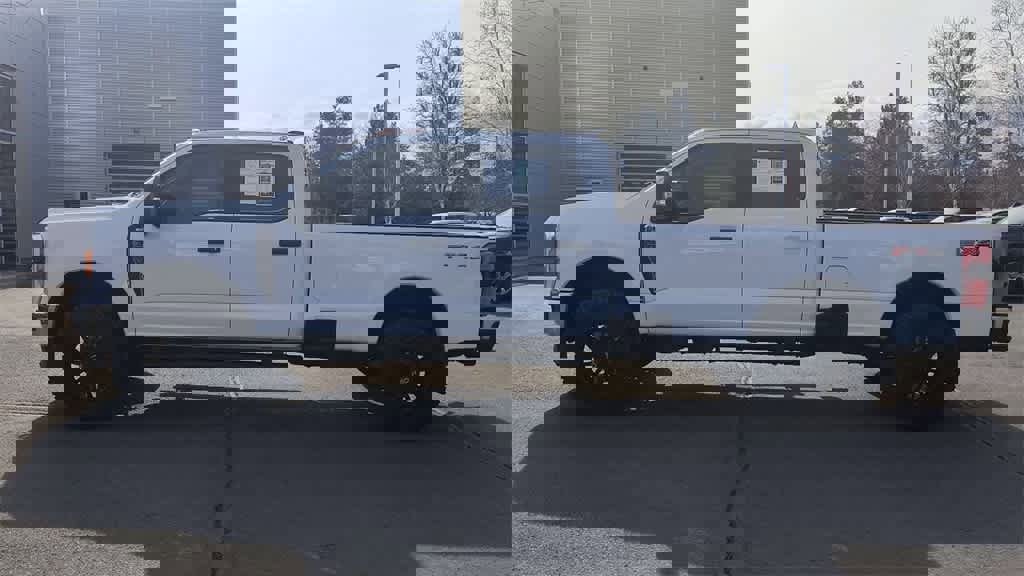 Used 2023 Ford F350 XLT w/ 360-Degree Camera Package image 5