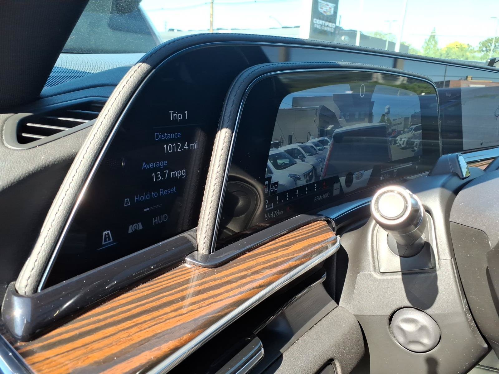Certified 2023 Cadillac Escalade ESV Premium Luxury w/ Performance Package AWD/4WD image 27